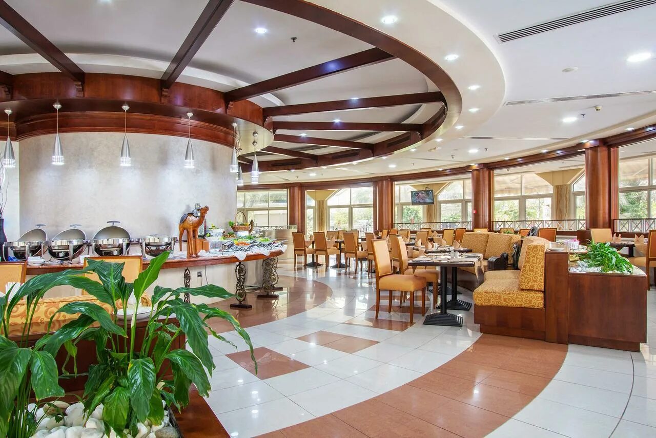 Шарджа премьер отель. Sharjah premiere hotel & resort 4*. Sharjah premiere hotel & resort 4*. Sharjah premiere hotel & resort 4*. Crystal plaza al majaz hotel 4 шарджа.