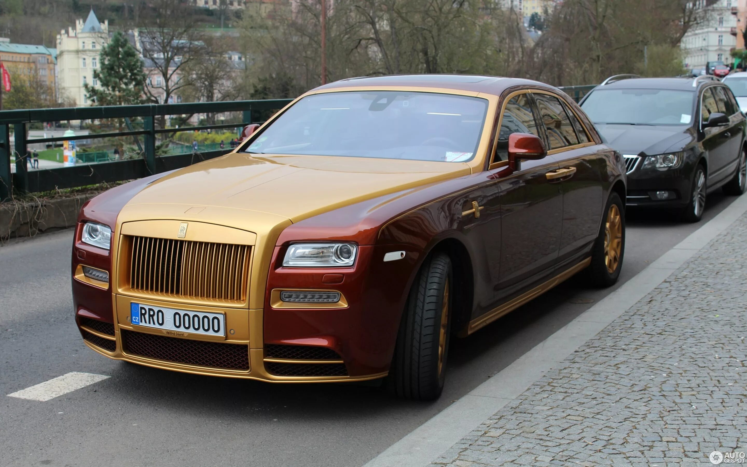 Роллс ройс мансори. Rolls Royce Ghost Mansory. Rolls Royce Mansory. Rolls Royce Ghost 2021 Mansory. Rolls Royce Ghost Mansory 2022.