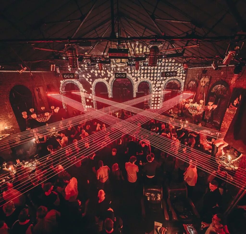 Нижний сусальный переулок 5 стр 26. Gazgolder club москва. Газгольдер клуб москва. Москва нижний сусальный переулок 5с26 gazgolder. Газгольдер баста здание.