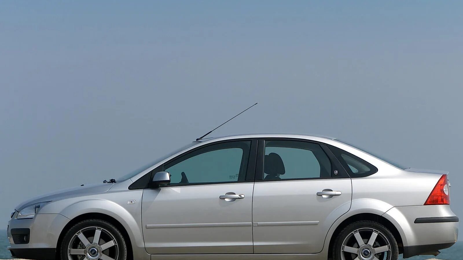 Что лучше форд фокус 2. Ford focus 2 hatchback. Форд фокус 2. Что лучше форд фокус 2. Что лучше форд фокус 2.