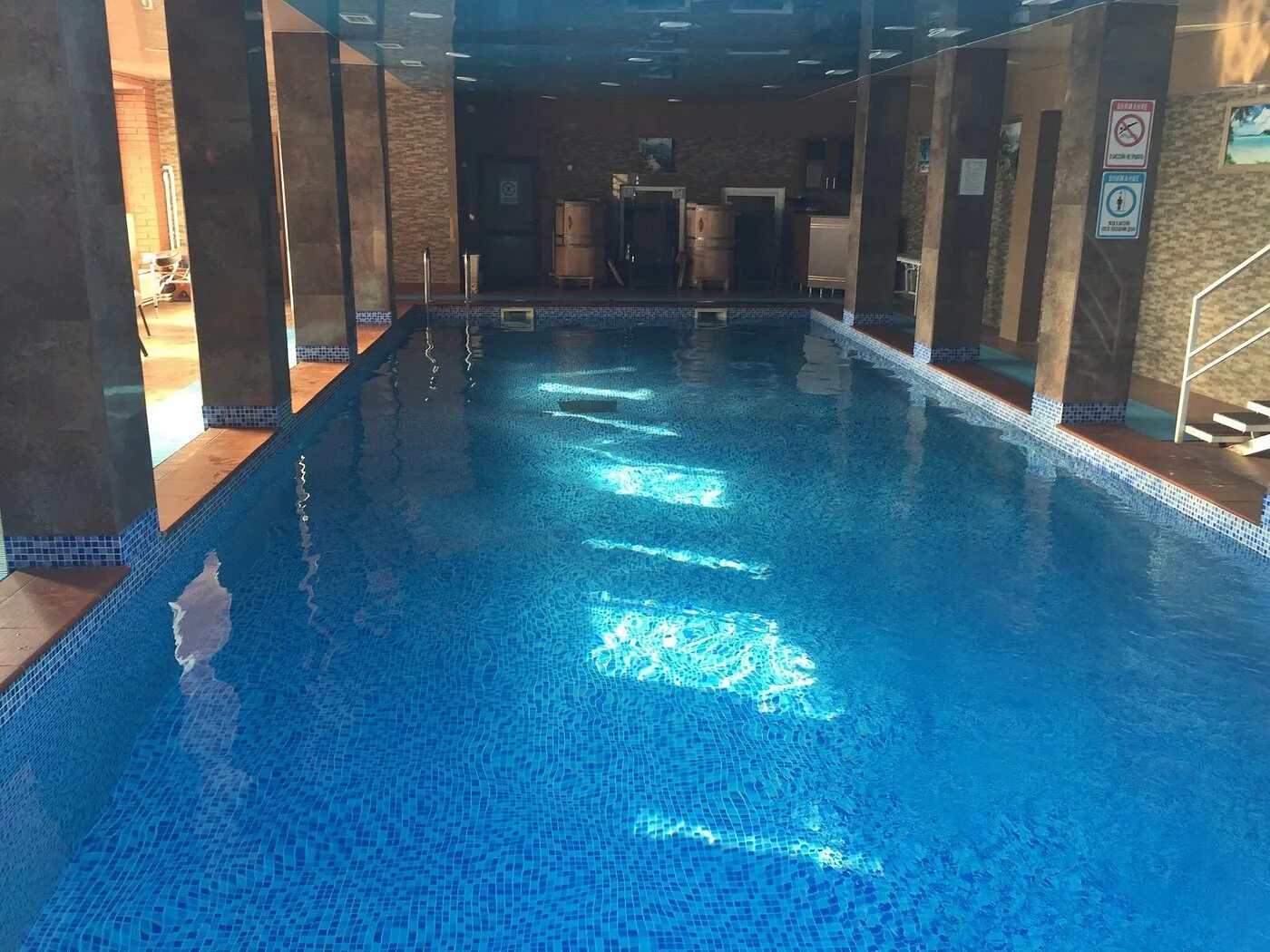 Торнадо бассейн пляхо. Торнадо бассейн. Торнадо бассейн ейск. Торнадо бассейн ош. Гостиница торнадо ейск.