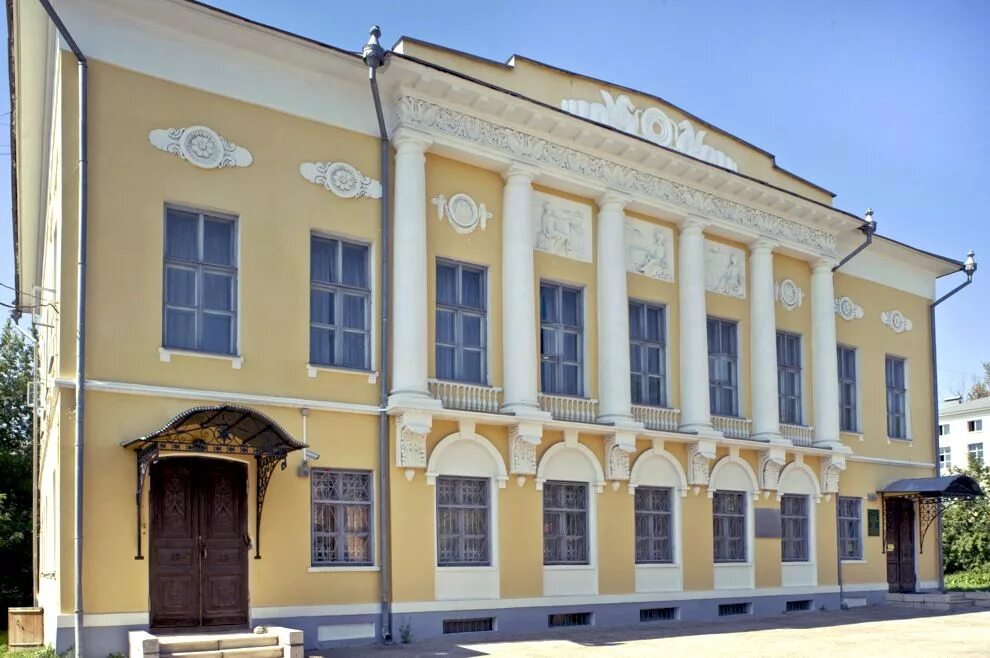 Дома билибиных. Усадьба чистоклетовых калуга. усадьба билибиных калуга. дом билибина калуга. калужский музей изобразительных искусств калуга.
