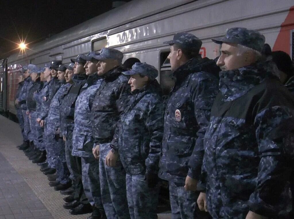 Село командировка. Командировка полицейских на кавказ. командировки полиции на северном кавказе. командировка на северный кавказ сотрудников полиции. полиция в командировке на кавказ.