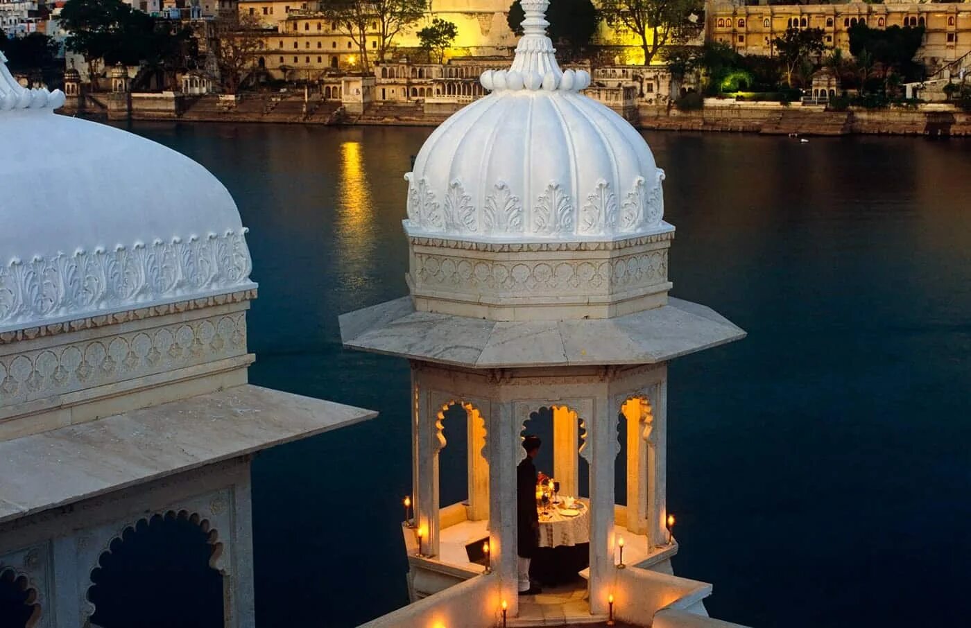 Taj lake. Taj lake palace. taj lake palace, озёрный дворец, индия. удайпур индия. taj palace духи.