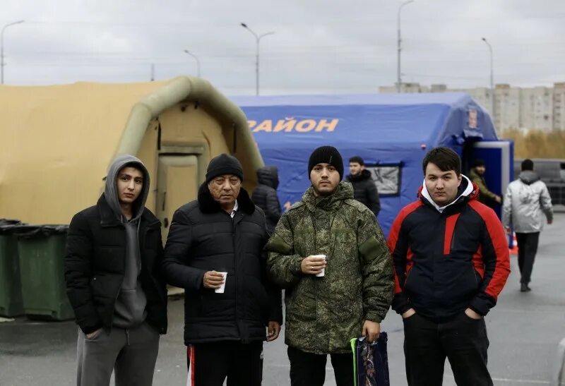 Добровольцы сво хмао. Мобилизация Сургут. Мобилизованные из Сургута. Добровольческий отряд ХМАО. Волонтеры из Нижневартовска в Ханты.