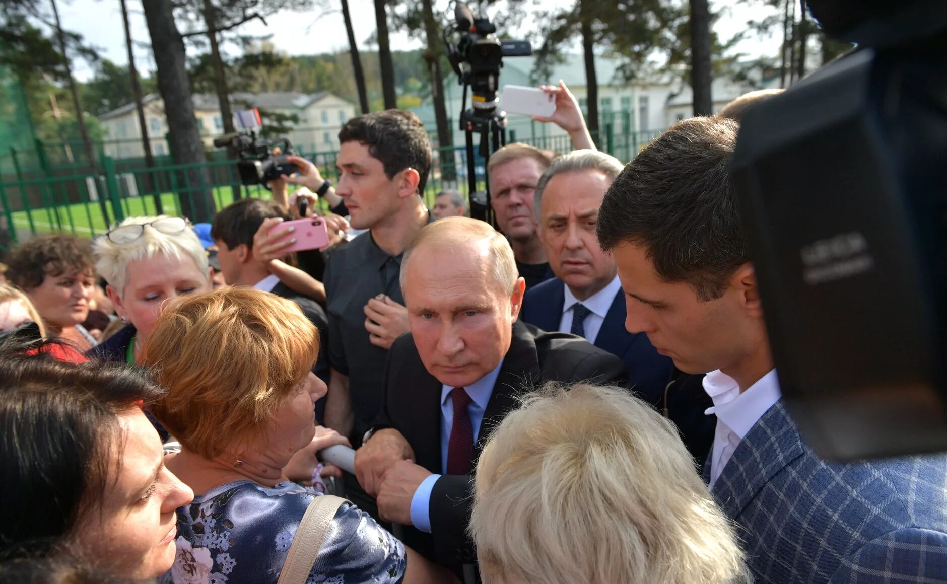Встреча Путина с народом. Встреча Путина с жителями Иркутска.