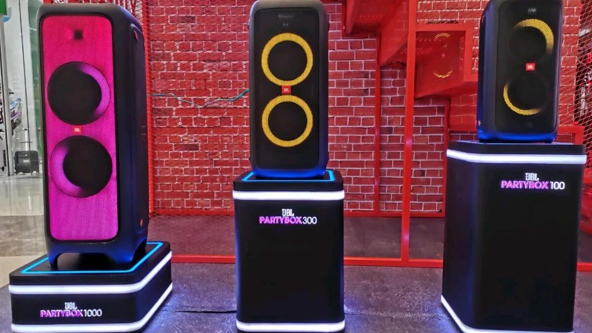 Jbl partybox 100 rutube. Jbl partybox 310. jbl partybox 100. колонка jbl partybox 1000. jbl partybox 300.