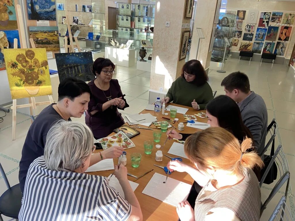 Экскурсионная программа. Выставка времена города. Вгик композиция. Выставка времена города. Картинная галерея набережные челны.