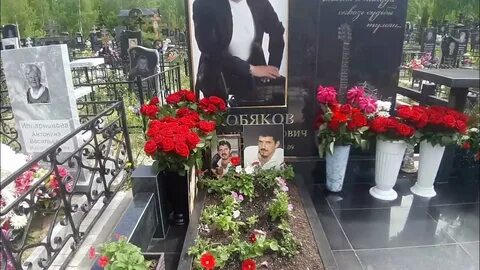 Где похоронили аркадия