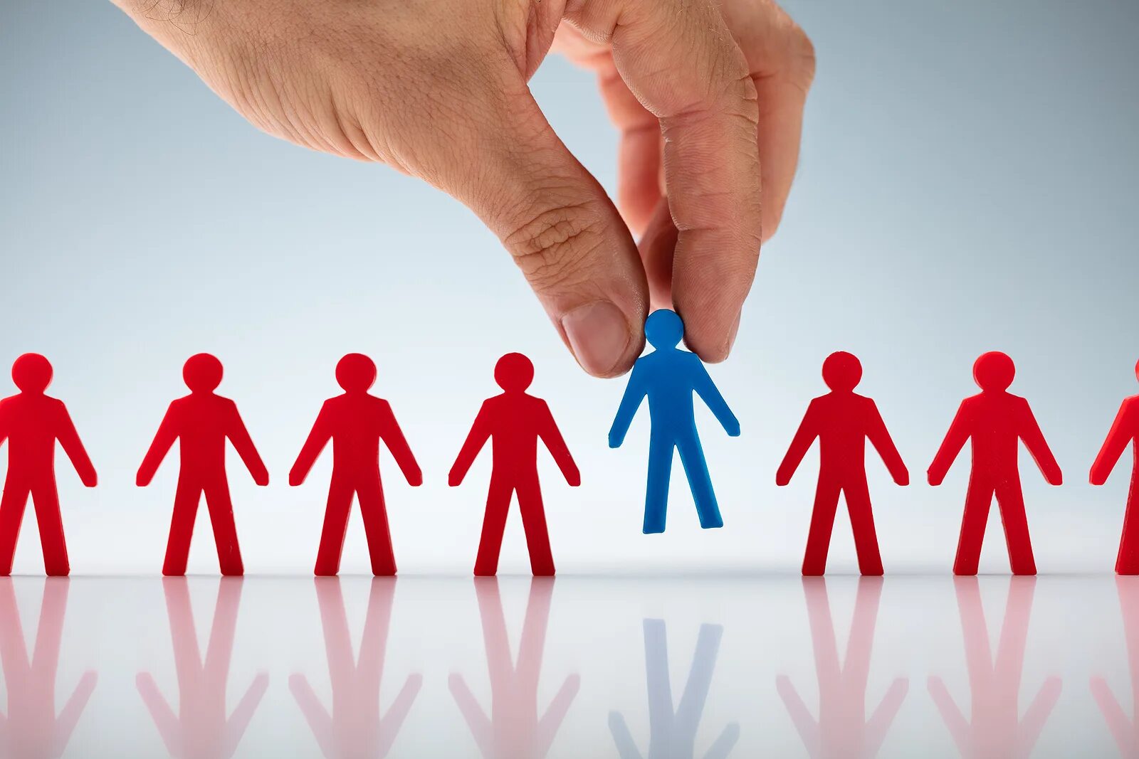 Подбор и найм сотрудников. Кандидат картинка для презентации. Выдвижение кандидатов. Кандидат на должность рисунки. Найм сотрудников.