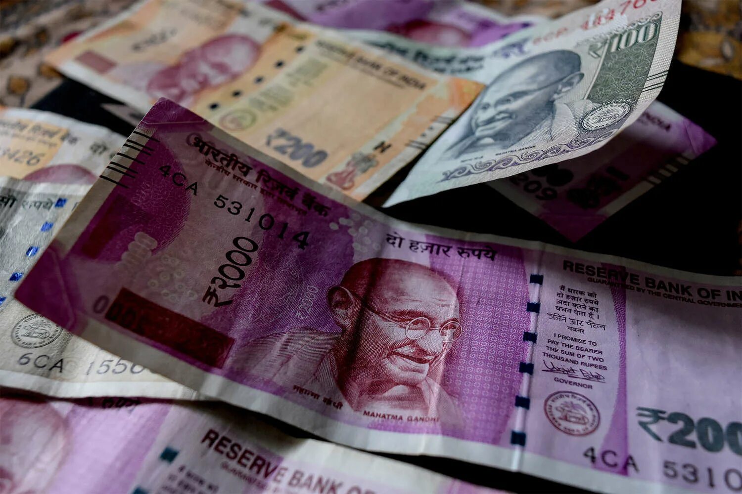 Конвертация рупии. Иностранная валюта. Валюта Индии. Валюта индийская рупия. Рупии рубли доллары.