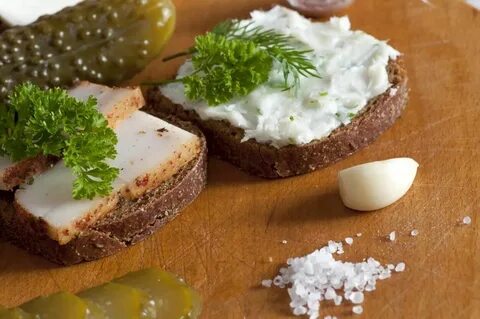 Сало перекрученное с чесноком и зеленью рецепт