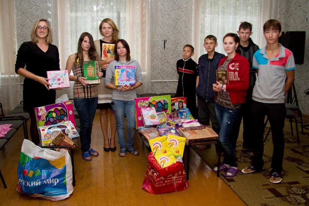 Подопечный это определение. Подопечный 1. Подопечный это определение. Волонтерские проекты. Детский дом колычевский интернат.