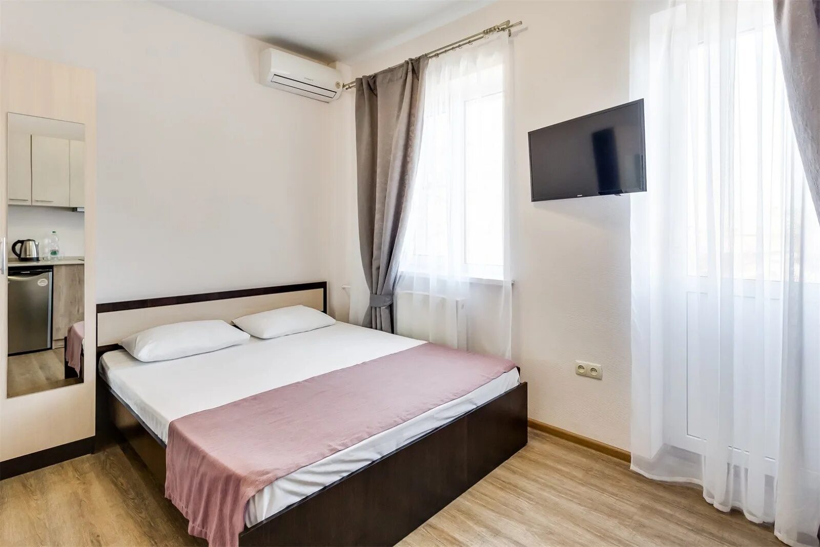 Грин холл ростов. Гостиница грин холл ростов. Грин холл ростов на дону. Грин холл шуя. Апарт-отель «грин холл.