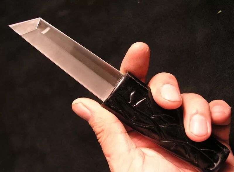 необычные формы ножей. красивые ножи. острие лезвия ножа. острие лезвия ножа. красивые ножи.