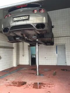 Мойка днища на подъемнике в спб
