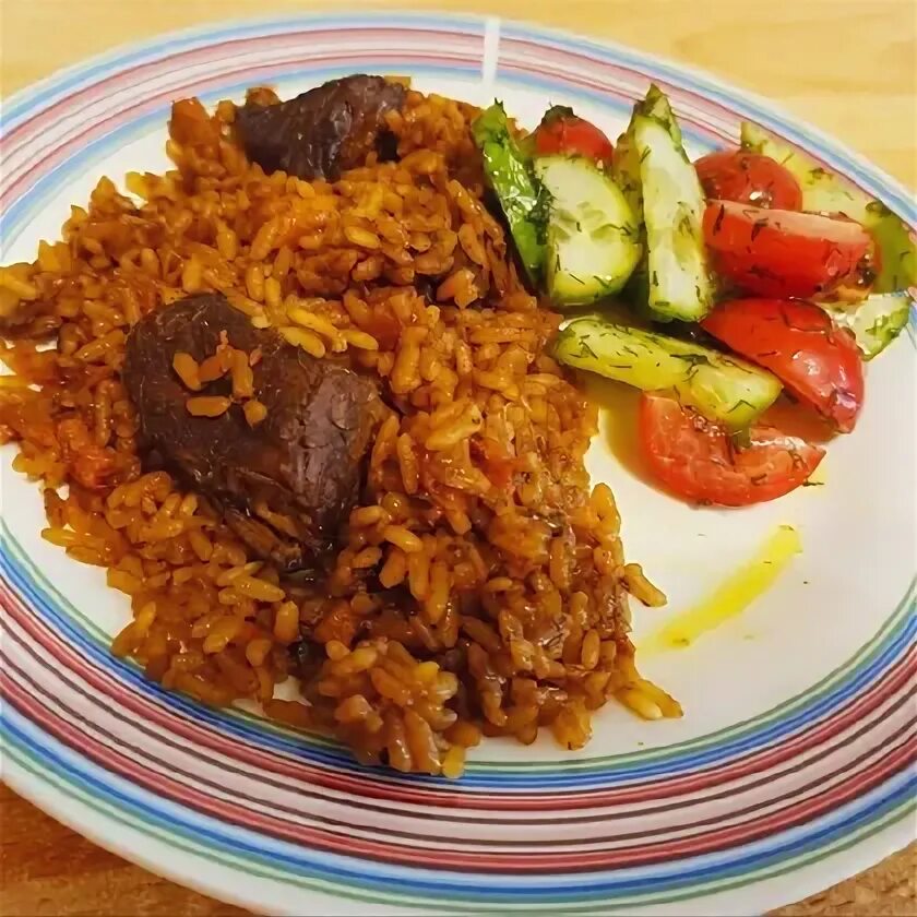 Плов из говядины номер рецептуры: 330 ( стр. Плов вкусный рассыпчатый говядины. Плов вкусный рассыпчатый говядины. Плов рассыпчатый с говядиной. Плов с говядиной на сковороде.