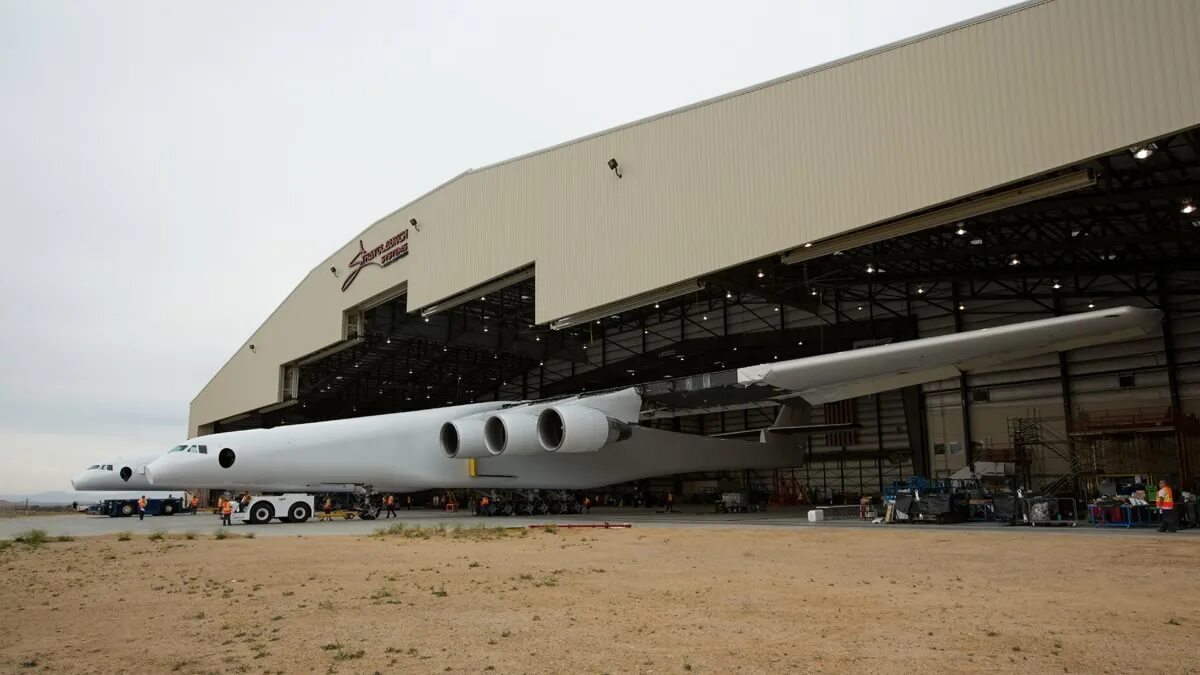Самолет stratolaunch model 351. Самолёт — stratolaunch 351. Огромный бомбардировщик. Самолет scaled composites stratolaunch model 351. Самолет scaled composites stratolaunch model 351.