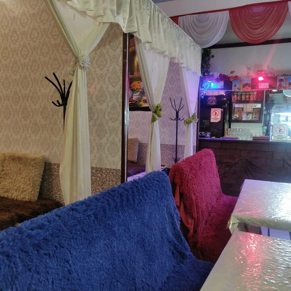 пражская улица 35. пражская улица 35. пражская, д. южный шоссе 45 кафе узген. пражская 35 лит б.