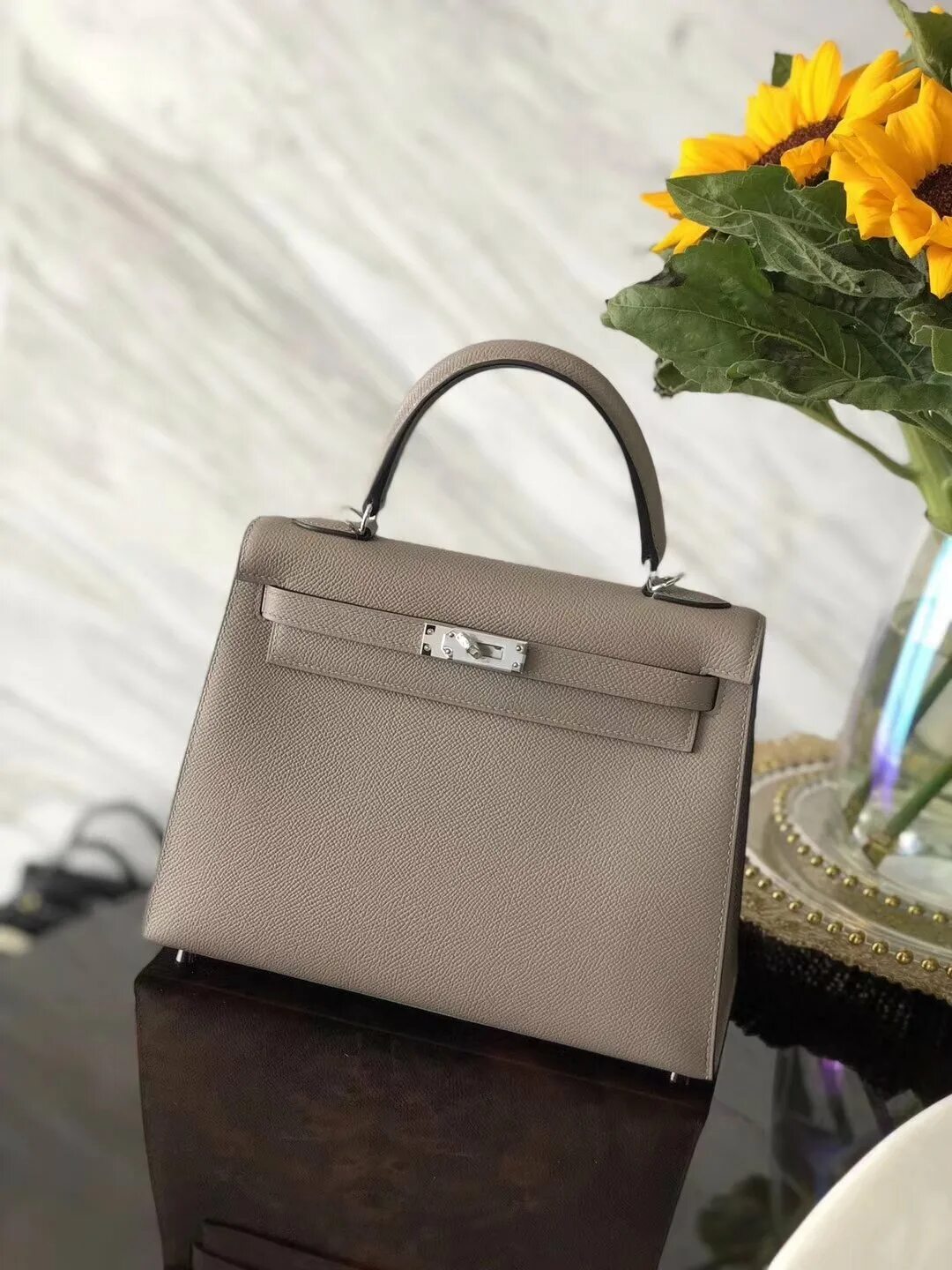 Гермес м. Сумка Hermes Kelly. Kelly 25 сумка Hermes. Сумка Келли от Гермес. Сумка Hermes Kelly 25 см.