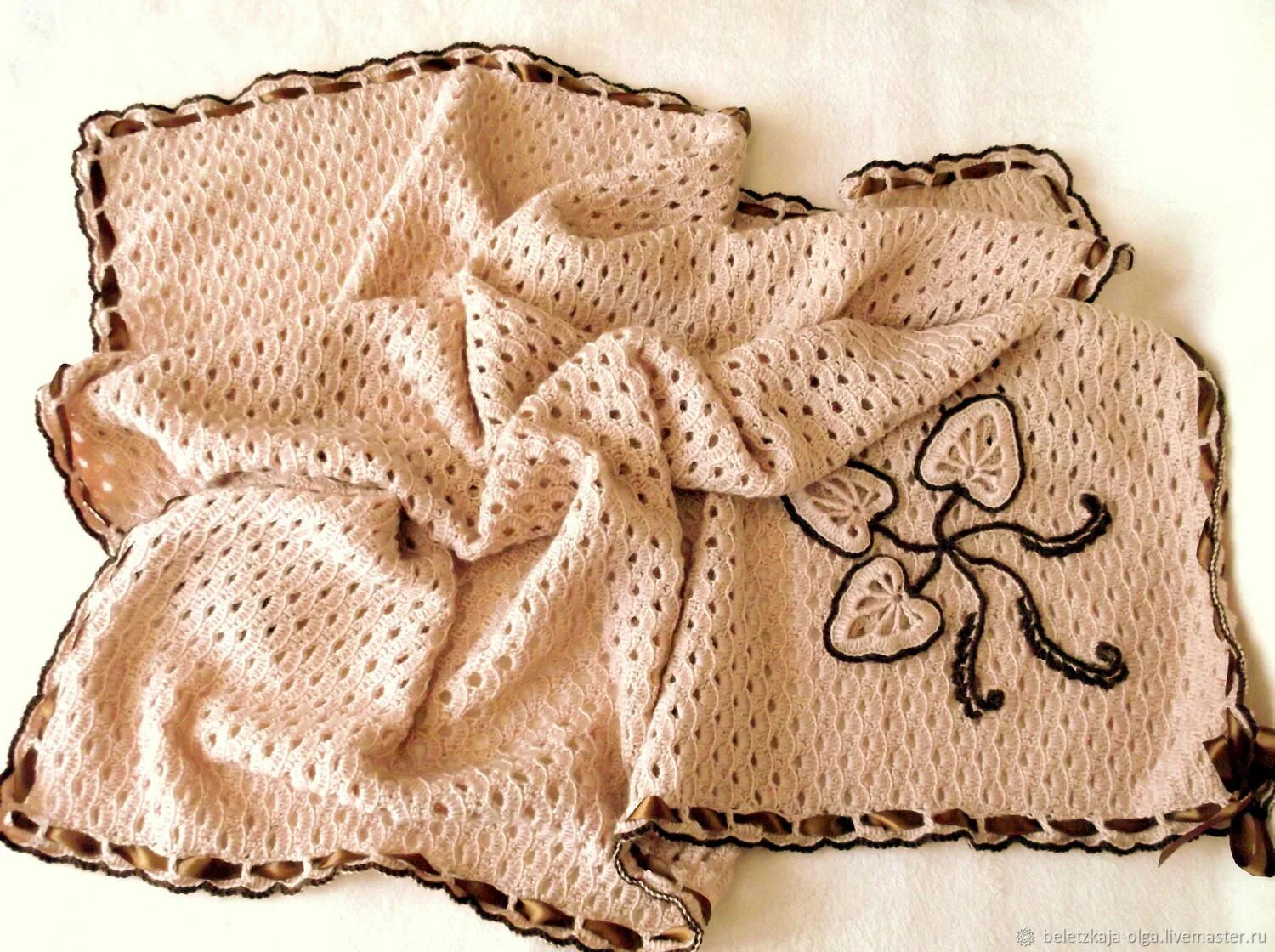 Плед koloco евро норка. Плед гармония вулхаус. Коричневый плед эстетика. Плед уфа. Пледы для маленьких крючком.