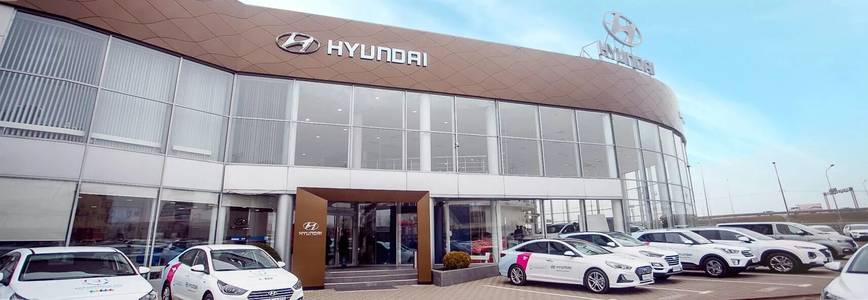 Юг-авто Hyundai Дзержинского, Краснодар. Юг авто Хендай Краснодар Дзержинского 229/1. Хендай Дзержинского Краснодар. Салон Хендай в Краснодаре.