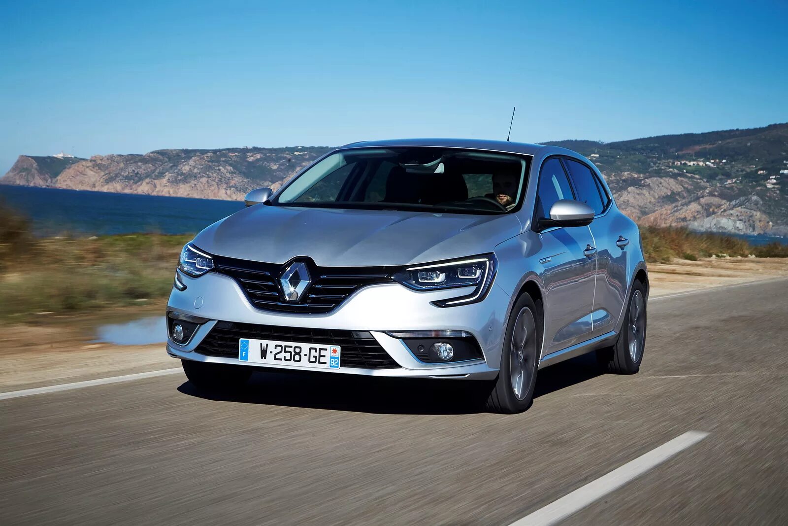 Уфа новые рено. Renault Megane 4. Рено Меган 2015. Renault Megane sedan 2022. Renault Megane 5.