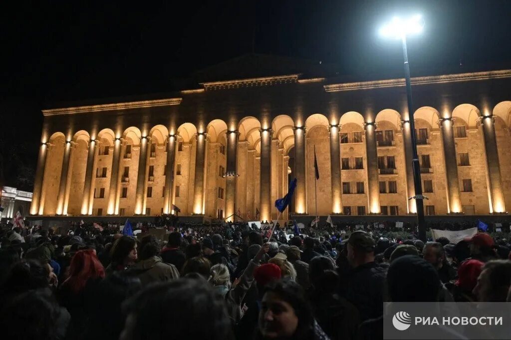 Парламент грузии здание. Парламент грузии 2023. Здание парламента грузии (тбилиси). Тбилиси здание парламента. Тбилиси здание парламента.