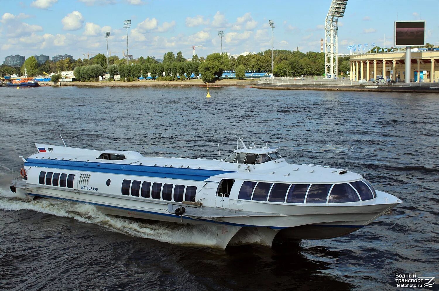 Метеор дал. Метеор 190. тх метеор 190. метеор петергоф 186. метеор водный.