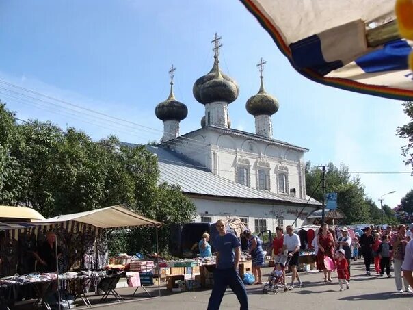 Устюжна парк. Устюжна 2000 года. Устюжна площадь. Устюжна 2021 город. Погода в устюжне на неделю