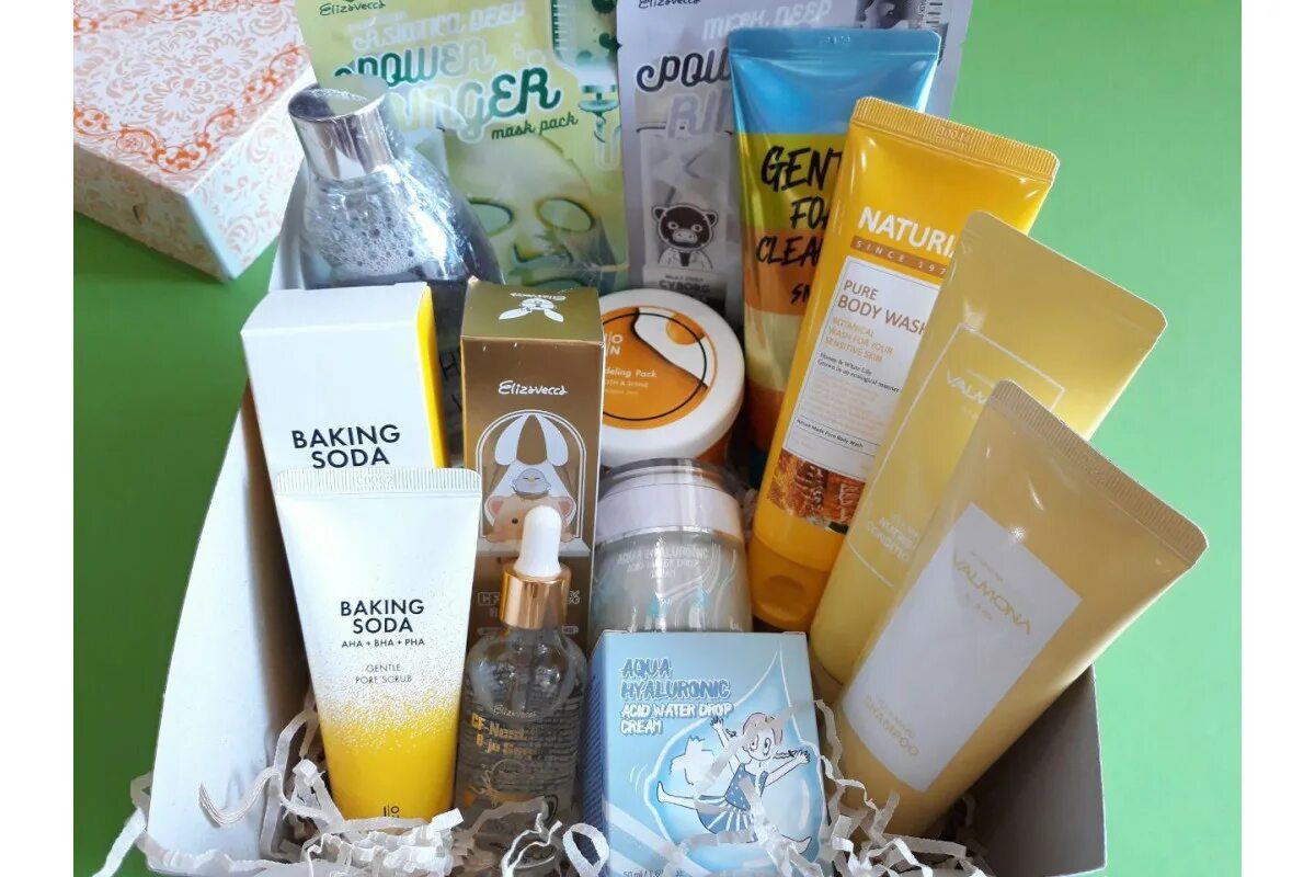 Корейская косметика список. Beauty Box косметика Beauty Box косметика. Бокс корейской косметики. Бокс с косметикой. Бьюти бокс с косметикой корейской косметики.