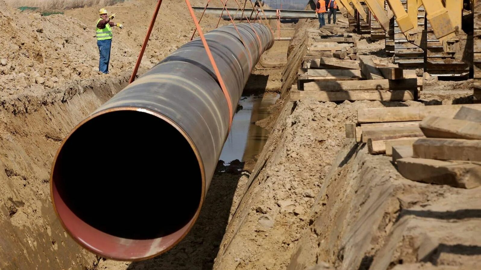 Прокладка магистральных трубопроводов. Труба газопровода. Морской робот для патрулирования трубопроводов. Трубоукладчик транснефть. Союз восток газопровод 2022.