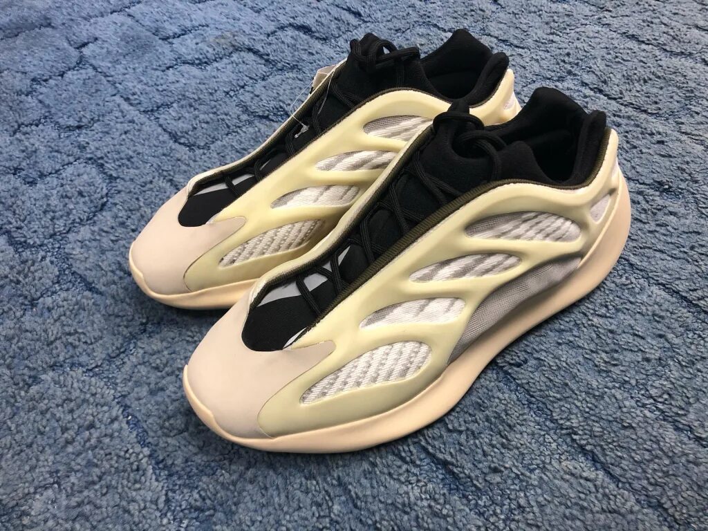 Кроссовки adidas Yeezy Boost 700 v3. Adidas Yeezy 700 v3 Azael. Adidas Yeezy Boost 700 v3 Azael. Буст 700 v3