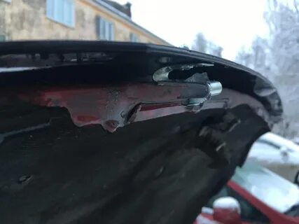 Крепление мухобойки на капот
