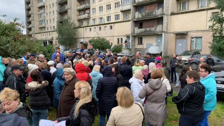 Люди Колпино. Жители Колпино. Новости Колпино. Митинги в Колпино. Украли двор