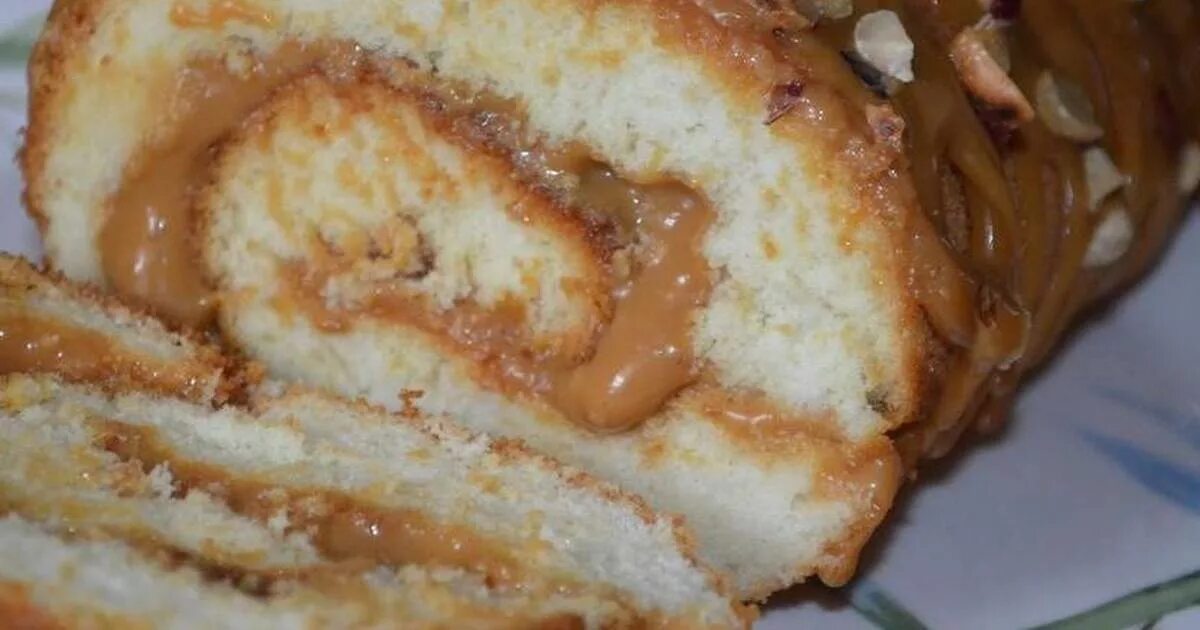 рулет со сгущенкой. вареное тесто. бисквитный рулет со сгущенкой. дрожжевой пирог с орехами. степка растрепка.