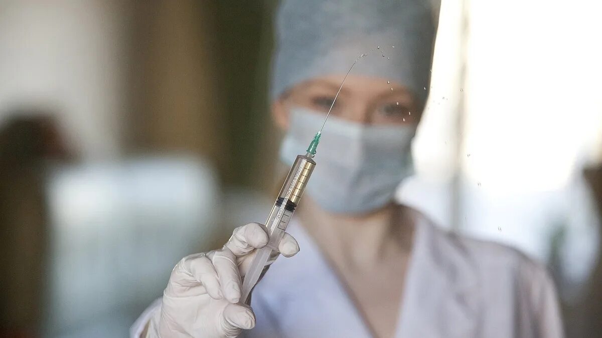 профессиональное инфицирование медицинских работников.