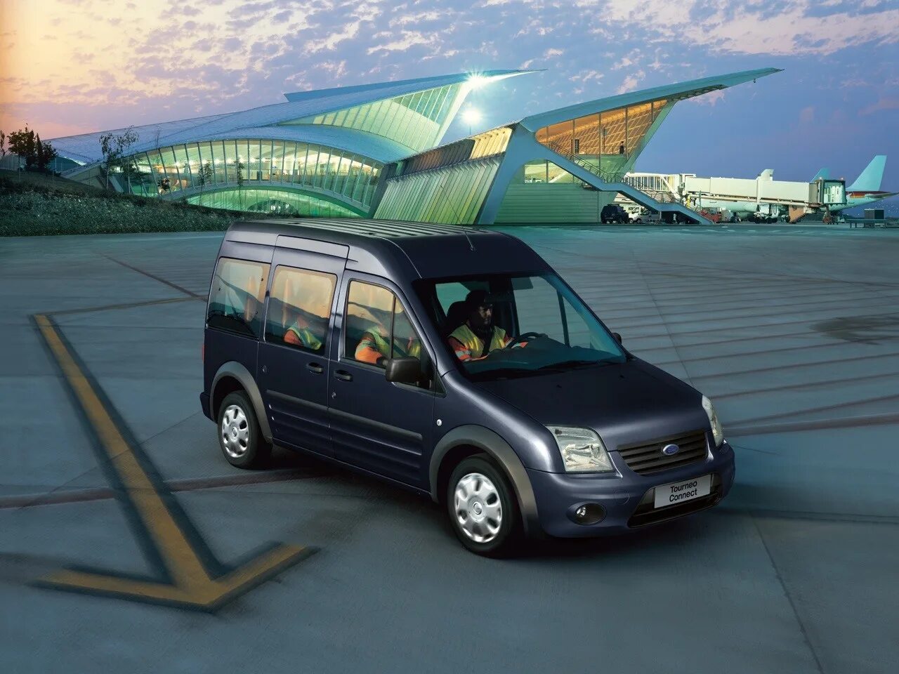 Форд торнео коннект замена. Форд Торнео Коннект. Ford Tourneo connect 2022. Ford Tourneo connect 2004. Ford Tourneo connect 2007.