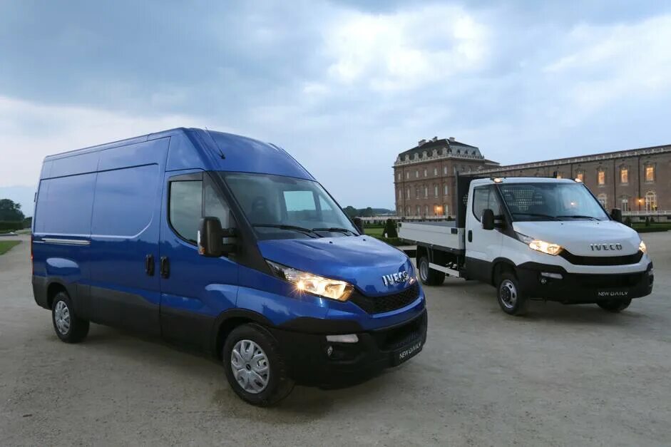 Ивеко дейли цельнометаллический. Iveco Daily 2021. Iveco Daily фургон. Iveco Daily 2021 фургон. Ивеко Дейли цельнометаллический фургон.