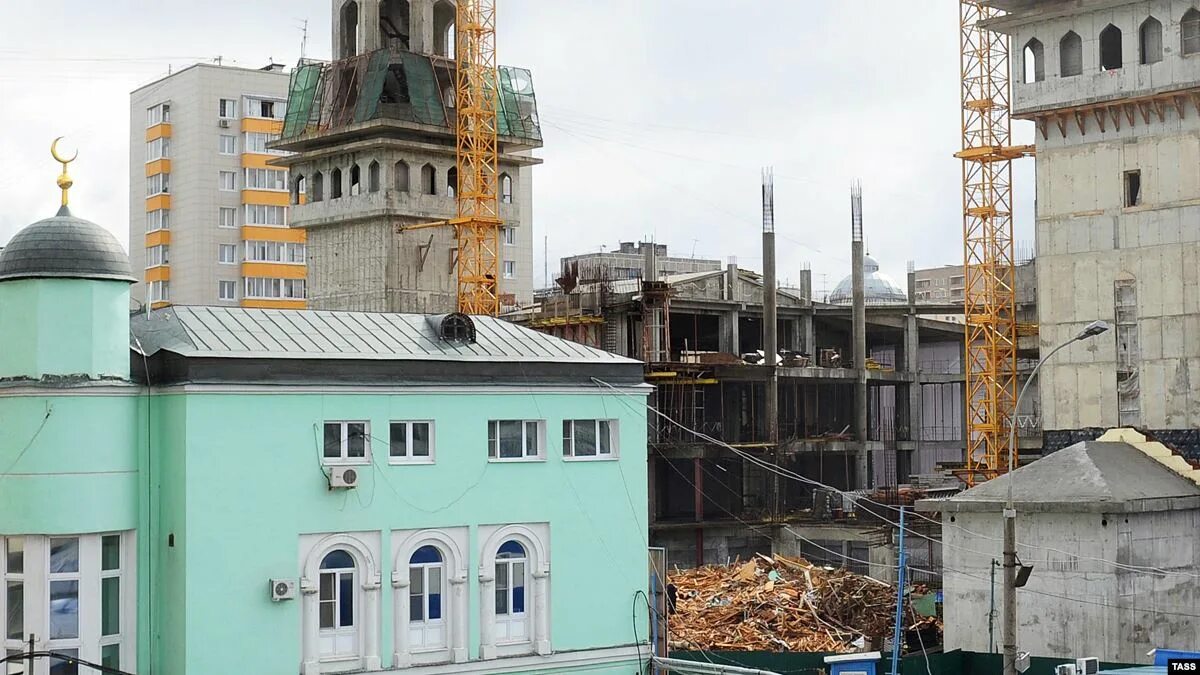 Снесли мечеть. Московская соборная мечеть старое здание. Мечеть нур усман екатеринбург фото. Снесение мечети. Снос соборной мечети.