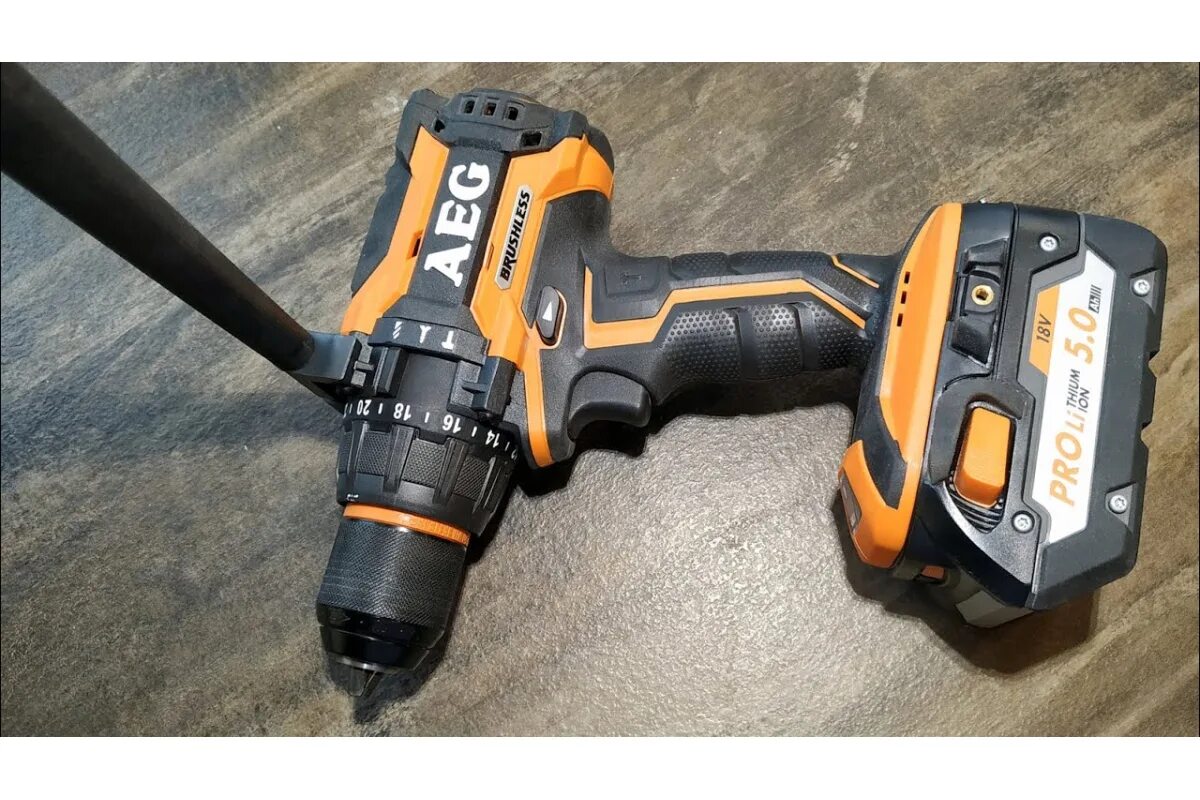 Бесщеточная аккумуляторная дрель шуруповерт aeg bs18sbl. Aeg bsb18bl-0. шуруповерт аег bsb 18g2 мотор. aeg шуруповерт бесщеточный 18. aeg bs18sbl-202c.
