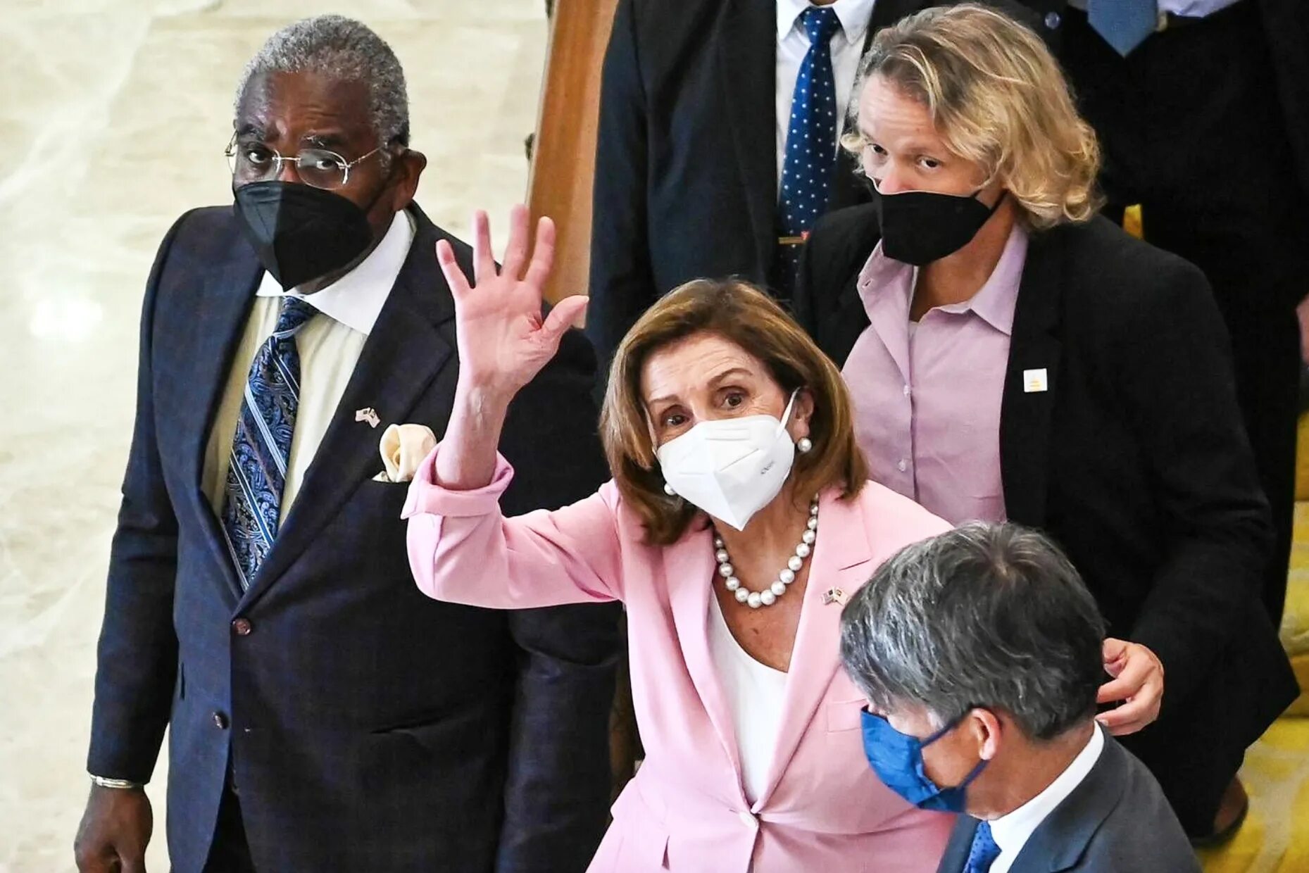 Пелоси тайвань. Цай инвэнь и си цзиньпин. Пелоси тайвань самолет. Republic of china gomindan. Тайвань кто победит на выборах.