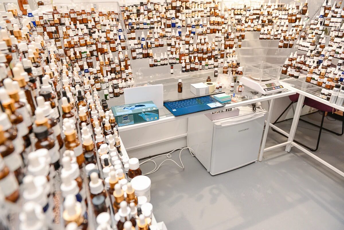 Косметика парфюм лидер. Парфюм лидер краснодар. Магазин селективной парфюмерии в москве. Парфюм лидер новый. Парфюмеров интернет магазин парфюмерии.