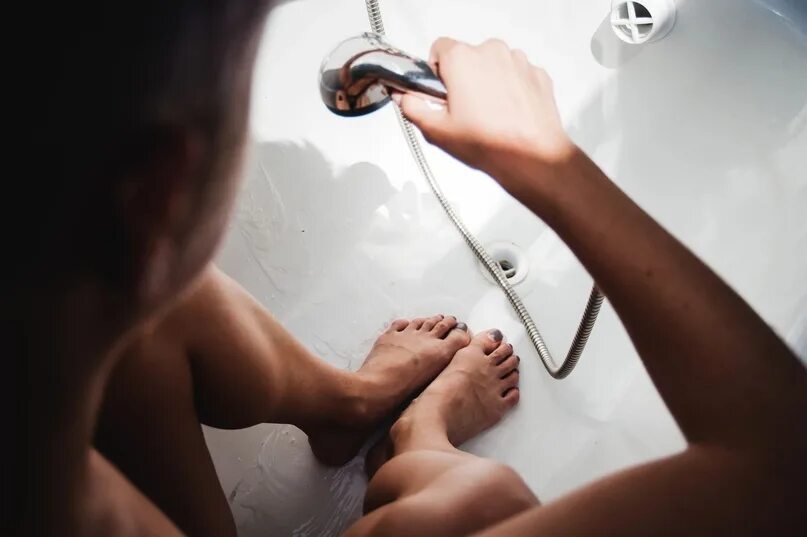 Дали горячую воду. Абакан дали горячую воду. Мертвая вода черногорск. Отключили воду. Абакан дали горячую воду.