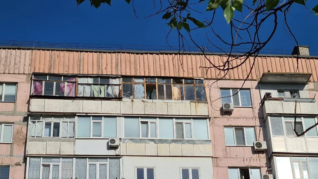 Токмак обстрел. Обстрелы в токмаке 3. последствия обстрела кассетными снарядами. запорожская область обстрел под орехово. фото обстрелов токмака.