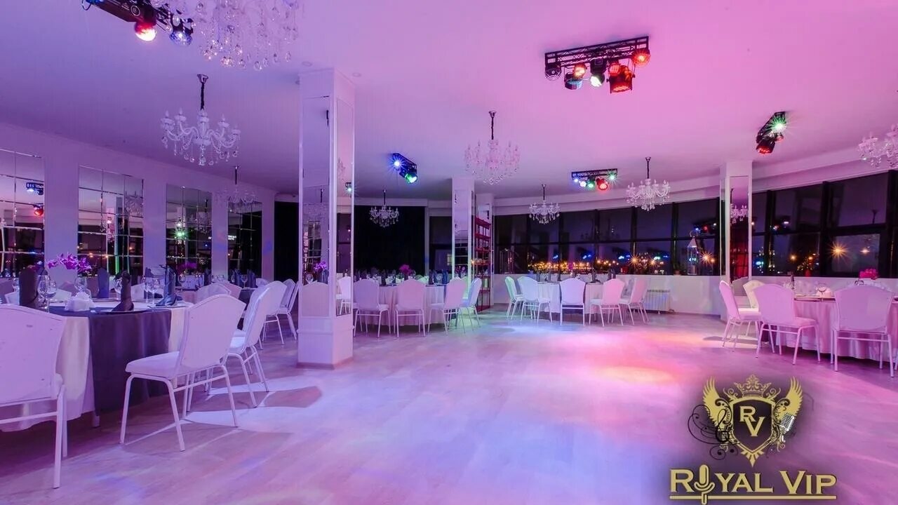 Royal vip. Royal vip. Rixos эсто садок. Ресторан казахстан домодедово. Вип караоке астана royal vip отзывы 2022.