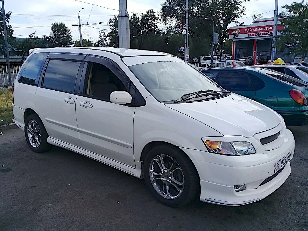 Мазда мпв поколения. Мазда МПВ 2. Мазда MPV 2 поколения. Mazda MPV, 2 поколения, 1999 - 2003. Мазда МПВ 1999 года.