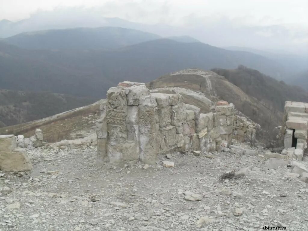 место съемок грозовые ворота в геленджике. грозовые ворота горы. грозовые ворота геленджик. гора абин грозовые ворота. перевал грозовые ворота где находится.