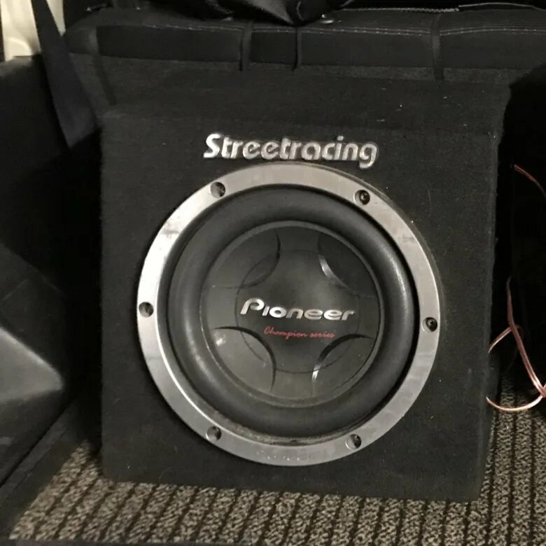 Саб на 1000. Саб jbl 1000w серый. Усилитель блаупункт 1000w. Сабвуфер kicx 800 watt. Саб jbl 1000w активный.