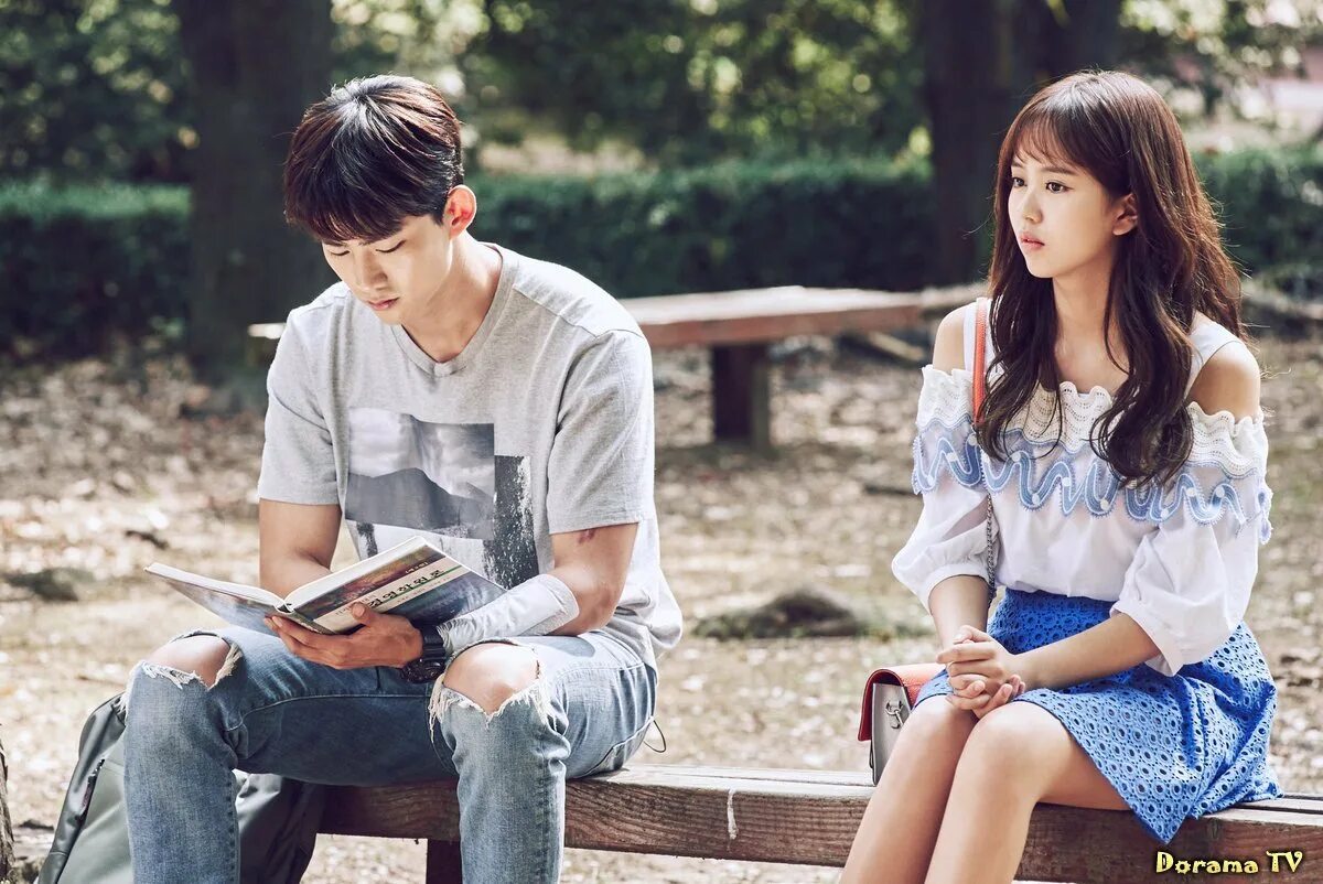 Дорамы это что такое. Бешеные псы корейский сериал. Дорама 49 дней корея. Lee jong suk and han hyo joo. Алое сердце корея дорама.